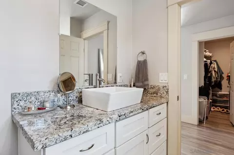 Bath - 402 N Nevada St, Oceanside, CA 92054 photo 3 of 4