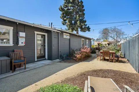 Exterior - 402 N Nevada St, Oceanside, CA 92054 photo 12 of 13
