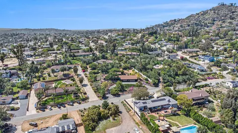 View/Area - 4336 Crestview Dr, La Mesa, CA 91941 photo 4 of 9