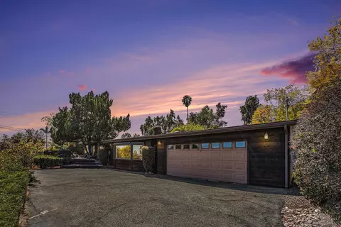 4336 Crestview Dr, La Mesa, CA 91941