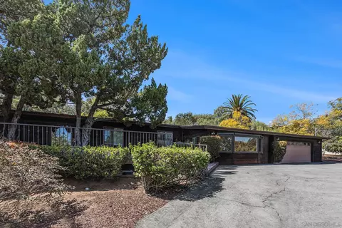 Exterior - 4336 Crestview Dr, La Mesa, CA 91941 photo 5 of 18