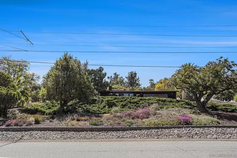 Exterior - 4336 Crestview Dr, La Mesa, CA 91941 photo 10 of 18
