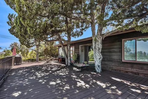 Exterior - 4336 Crestview Dr, La Mesa, CA 91941 photo 6 of 18