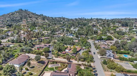 View/Area - 4336 Crestview Dr, La Mesa, CA 91941 photo 2 of 9