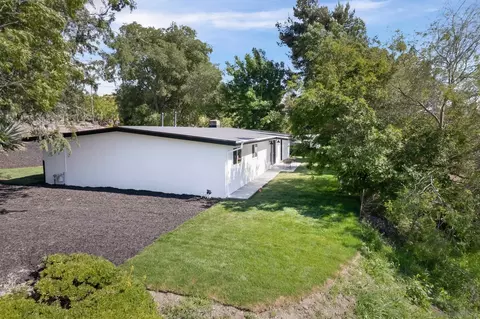 Exterior - 557 Sunset Dr, Vista, CA 92081 photo 6 of 9