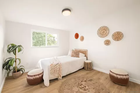 Bedroom - 557 Sunset Dr, Vista, CA 92081 photo 3 of 7