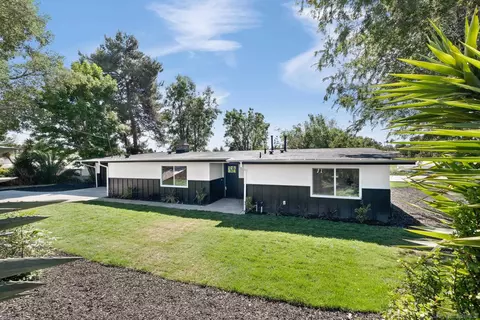 Exterior - 557 Sunset Dr, Vista, CA 92081 photo 3 of 9
