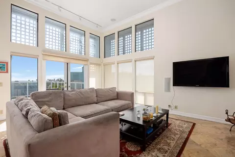 Living - 1046 America Way, Del Mar, CA 92014 photo 2 of 2