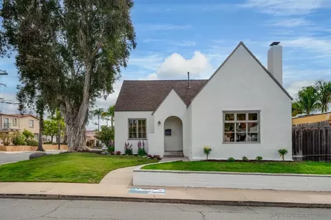 4597 Vista St, San Diego, CA 92116