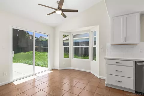 325 Cheyenne Ln, Escondido, CA 92026 photo 10