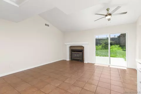 325 Cheyenne Ln, Escondido, CA 92026 photo 6