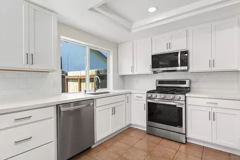 325 Cheyenne Ln, Escondido, CA 92026 photo 9