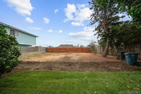 Exterior - 523 8th St, Imperial Beach, CA 91932 photo 9 of 10