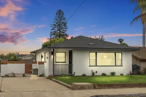 523 8th St, Imperial Beach, CA 91932