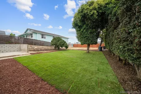 Exterior - 523 8th St, Imperial Beach, CA 91932 photo 7 of 10