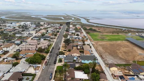View/Area - 523 8th St, Imperial Beach, CA 91932 photo 4 of 6