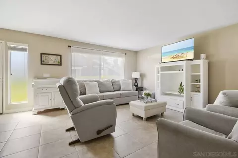 231 Blossom Way, Oceanside, CA 92058 photo 5