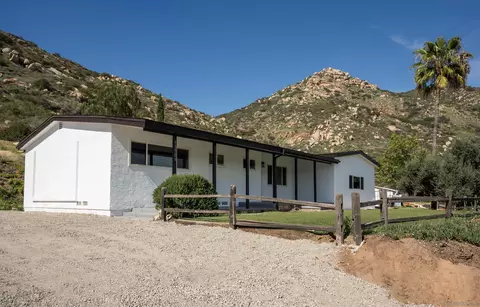 13504 Willow Rd, Lakeside, CA 92040 photo 2