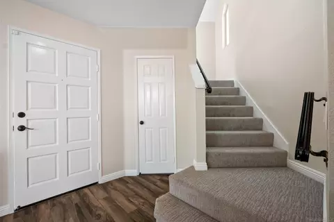 Entry Way - 1996 Villa Del Dios Gln, Escondido, CA 92029 photo 1 of 4