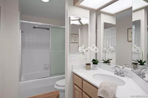 Bath - 8 Saint Christophers Ln, Coronado, CA 92118 photo 2 of 2