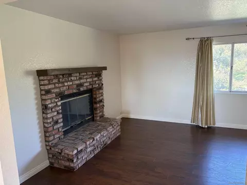 Living - 6702 Rainbow Hts Rd, Rainbow, CA 92028 photo 1 of 2