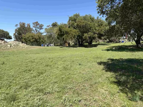 Exterior - 6702 Rainbow Hts Rd, Rainbow, CA 92028 photo 11 of 14
