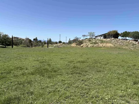 Exterior - 6702 Rainbow Hts Rd, Rainbow, CA 92028 photo 8 of 14