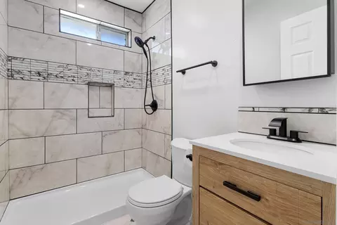 Bath - 2740 Skyline Dr, Lemon Grove, CA 91945 photo 2 of 2