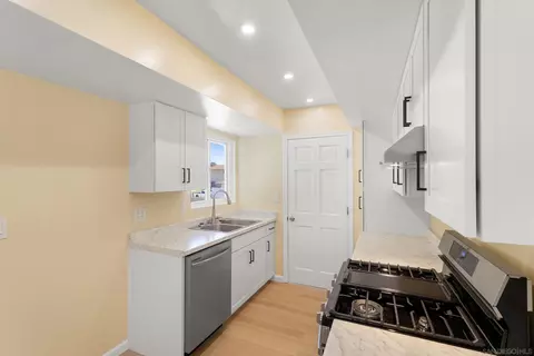 Kitchen - 2740 Skyline Dr, Lemon Grove, CA 91945 photo 4 of 4