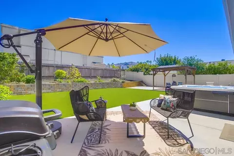 3369 Geddes Dr, San Diego, CA 92117