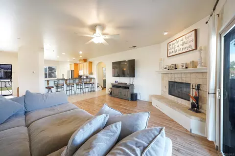 Living - 917 Passion Pl, Ramona, CA 92065 photo 1 of 3