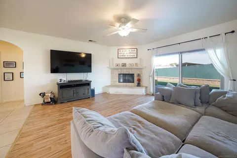 Living - 917 Passion Pl, Ramona, CA 92065 photo 2 of 3