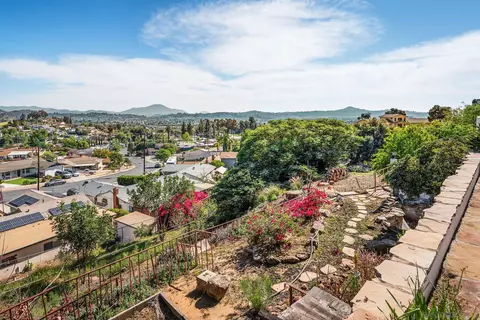 View/Area - 1672 Via Elisa, El Cajon, CA 92021 photo 6 of 13