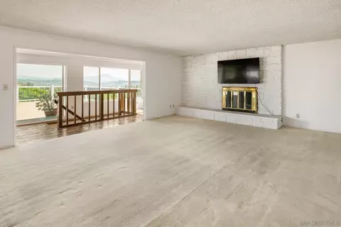 Living - 1672 Via Elisa, El Cajon, CA 92021 photo 4 of 10