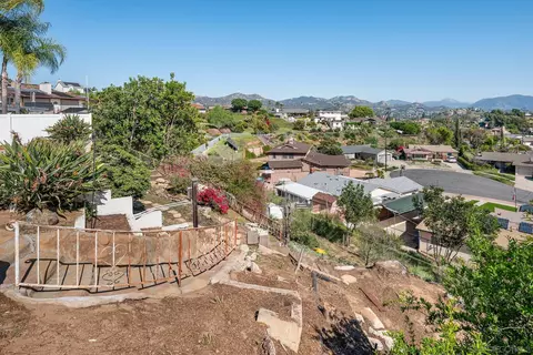 Exterior - 1672 Via Elisa, El Cajon, CA 92021 photo 12 of 14