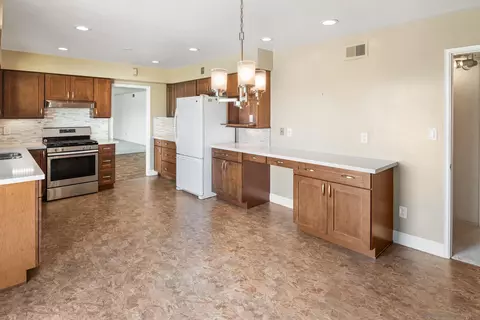 Kitchen - 1672 Via Elisa, El Cajon, CA 92021 photo 6 of 6