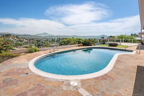 Exterior - 1672 Via Elisa, El Cajon, CA 92021 photo 5 of 14