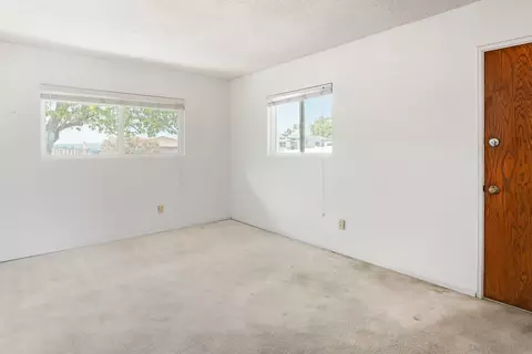Living - 1672 Via Elisa, El Cajon, CA 92021 photo 7 of 10