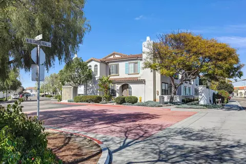 275 Reef Point Way #2, Oceanside, CA 92058