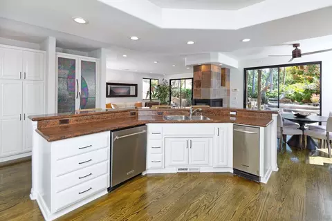 Kitchen - 2427 Dresden Pl, La Jolla, CA 92037 photo 1 of 7