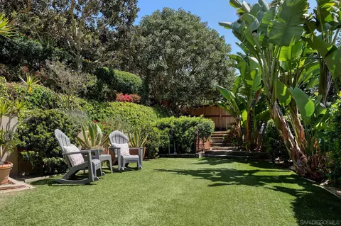 Exterior - 2427 Dresden Pl, La Jolla, CA 92037 photo 15 of 19