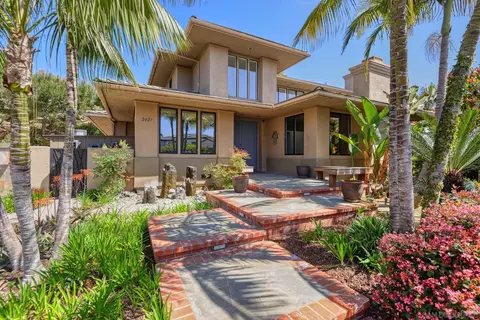 Exterior - 2427 Dresden Pl, La Jolla, CA 92037 photo 2 of 19