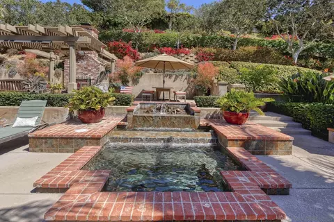 Exterior - 2427 Dresden Pl, La Jolla, CA 92037 photo 10 of 19