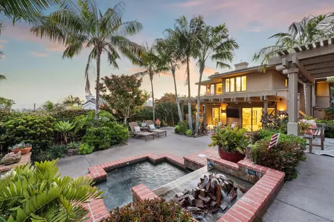 Exterior - 2427 Dresden Pl, La Jolla, CA 92037 photo 14 of 19