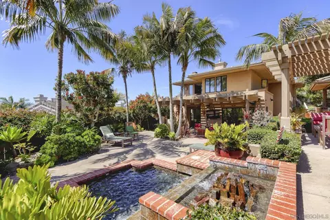 Exterior - 2427 Dresden Pl, La Jolla, CA 92037 photo 11 of 19