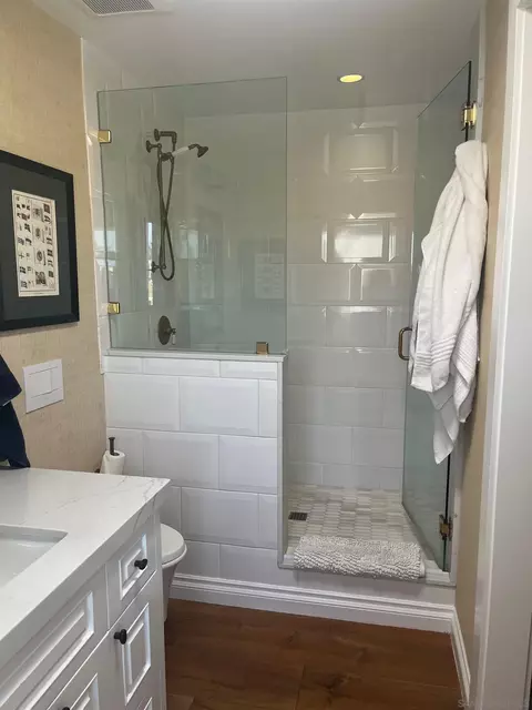 Bath - 666 Ocean Ln, Imperial Beach, CA 91932 photo 1 of 1