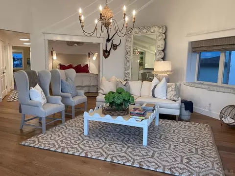 Living - 666 Ocean Ln, Imperial Beach, CA 91932 photo 1 of 5