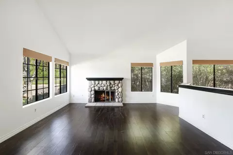 6532 Trefoil Ave, Oak Park, CA 91377 photo 4