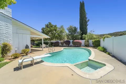 3563 Oak Cliff Dr, Fallbrook, CA 92028 photo 3