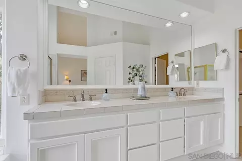 Bath - 2002 Chardon Ln, El Cajon, CA 92019 photo 1 of 9